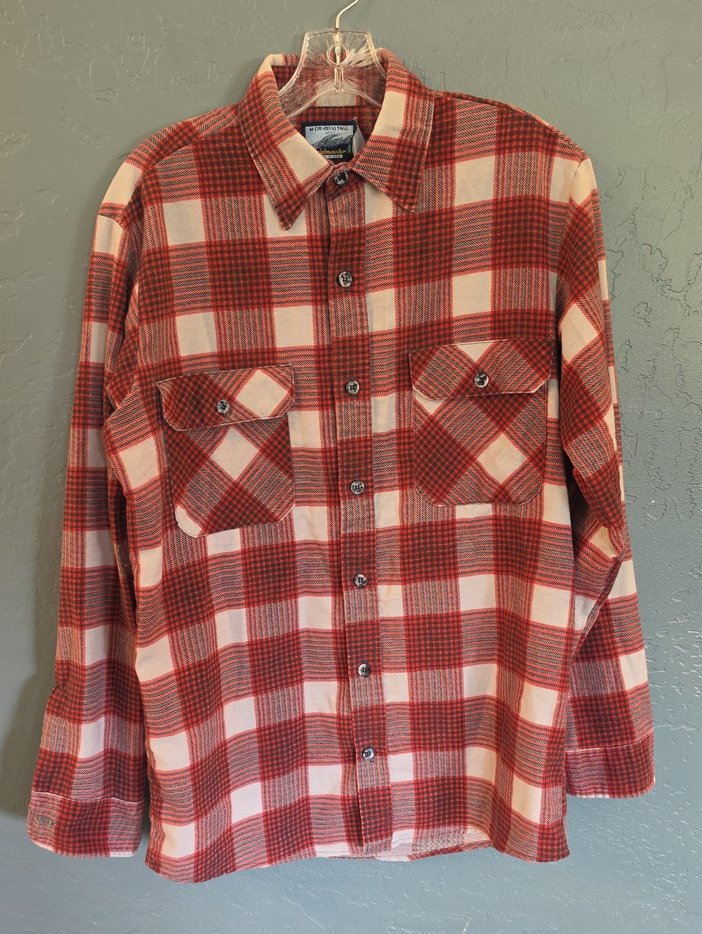 VTG Made In USA Fieldmaster Men's Plaid Button-Down Shirt in Red and Cream